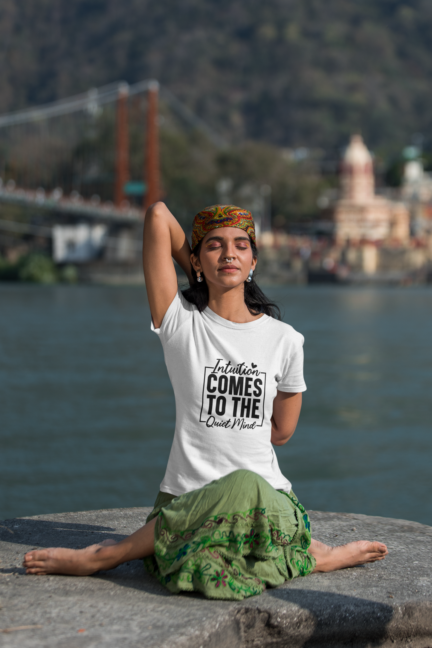 Intuition Comes to the Quiet Mind – Yoga & Mindfulness T-Shirt